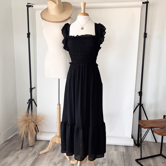 Dresses & Skirts - BLACK RUFFLE STRAPPED MAXI DRESS